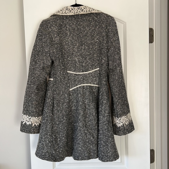 Ryu coat jacket size small - Picture 5 of 7